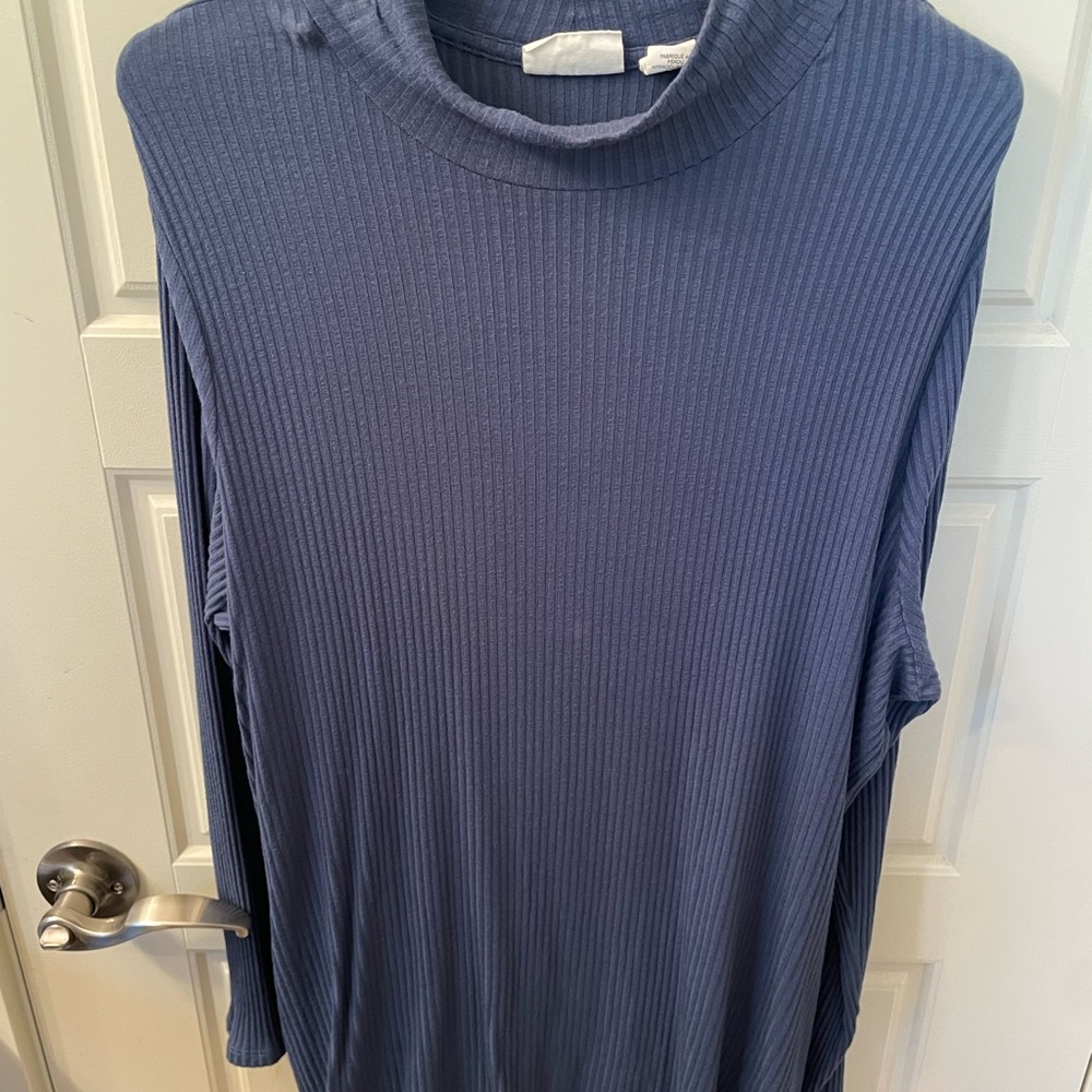 Nicole Miller Blue Ribbed Long Sleeve Top